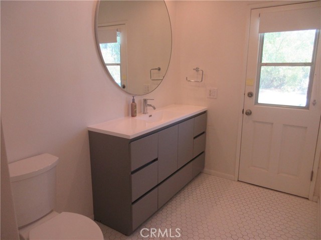 24300 Hatteras Street photo 22