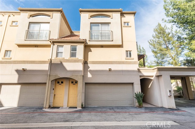 Detail Gallery Image 12 of 64 For 5220 #228 Premiere Hills Cir #228,  Woodland Hills,  CA 91364 - 2 Beds | 2/1 Baths