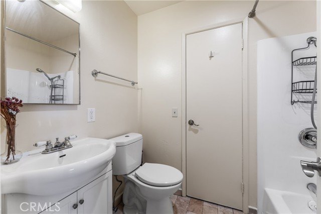 Detail Gallery Image 24 of 33 For 5530 Ackerfield Ave #206,  Long Beach,  CA 90805 - 2 Beds | 1 Baths