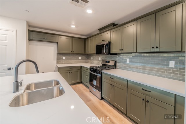 Detail Gallery Image 8 of 32 For 453 Cimarron Dr, Perris,  CA 92570 - 3 Beds | 2 Baths