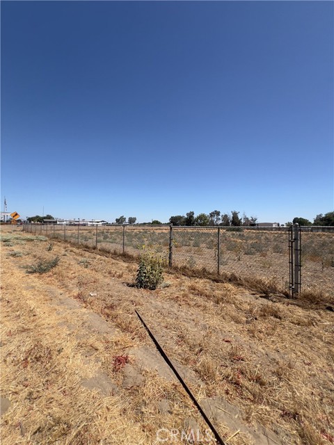 Detail Gallery Image 5 of 8 For 1 E 3rd St, Hanford,  CA 93230 - – Beds | – Baths