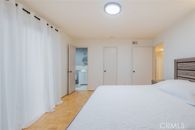 330 Burchett Street # 206, Glendale, California 91203, 3 Bedrooms Bedrooms, ,2 BathroomsBathrooms,Residential,For Sale,330 Burchett Street # 206,CRGD24214873