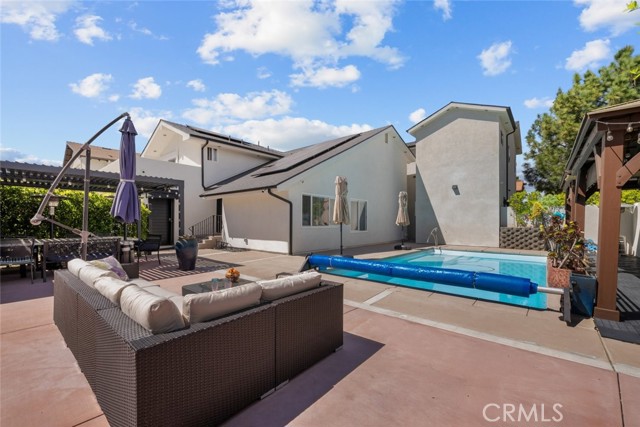 22835 Styles Street, Woodland Hills CA: https://media.crmls.org/medias/9777e962-19a8-4cd6-9a81-332d8cd5e4f8.jpg