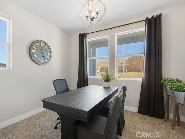 Detail Gallery Image 20 of 37 For 28904 Saddle Cir, Castaic,  CA 91384 - 3 Beds | 3 Baths