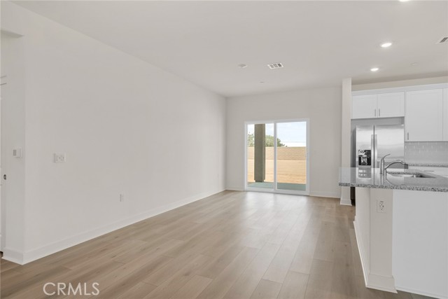 Detail Gallery Image 2 of 5 For 14836 Desert Lily Ct, Apple Valley,  CA 92307 - 4 Beds | 2 Baths