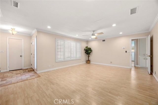 12362 Emrys Avenue, Garden Grove CA: https://media.crmls.org/medias/9779de31-3dc5-4183-bf1c-40c3e555b134.jpg