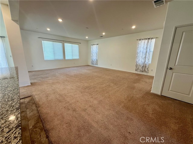 Detail Gallery Image 14 of 53 For 13886 Camino Cinco, Victorville,  CA 92392 - 5 Beds | 4 Baths