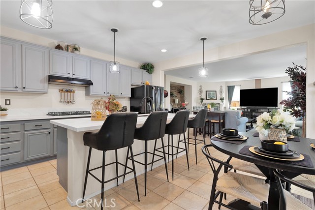 Detail Gallery Image 15 of 42 For 12282 Martinique St, Victorville,  CA 92392 - 4 Beds | 3 Baths