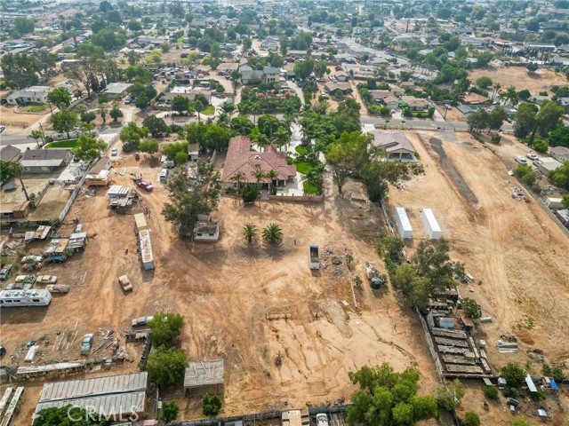 6116 Chadbourne Avenue, Riverside CA: https://media.crmls.org/medias/977ade27-b6a9-439a-b21a-6471ed80d5c5.jpg