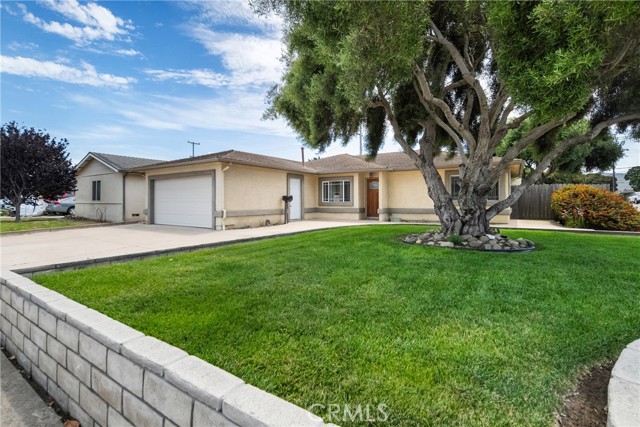 1020 W Cherry Avenue, Lompoc CA: https://media.crmls.org/medias/977aedef-14b4-455a-b0bd-30fc7292541e.jpg