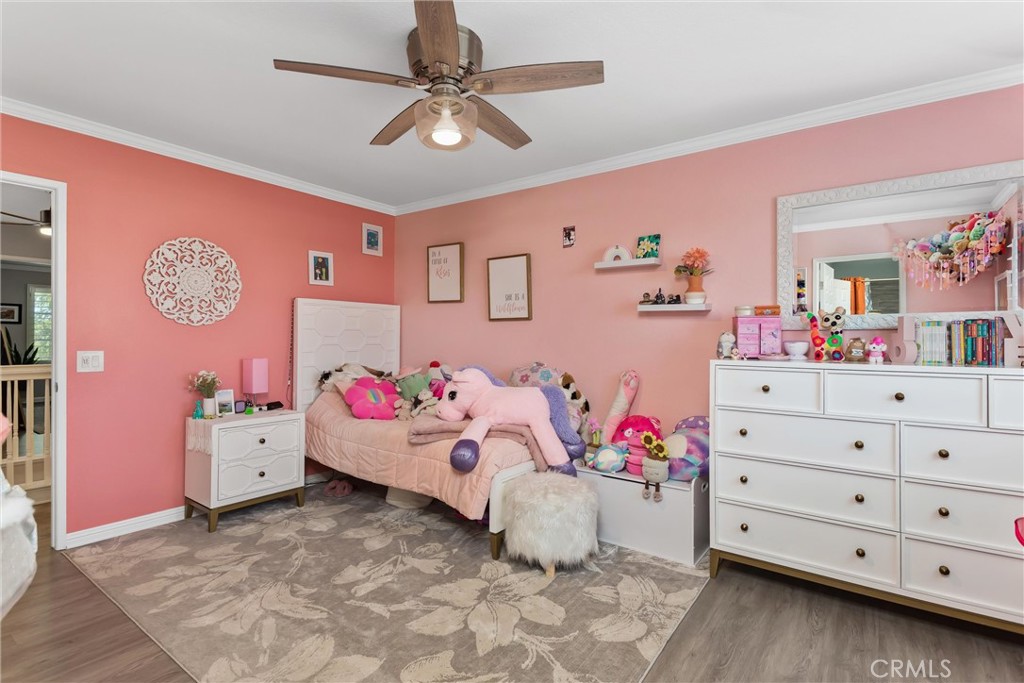 https://media.crmls.org/medias/977be34d-209a-427a-9280-ab70c119fcf5.jpg?preset=X-Large