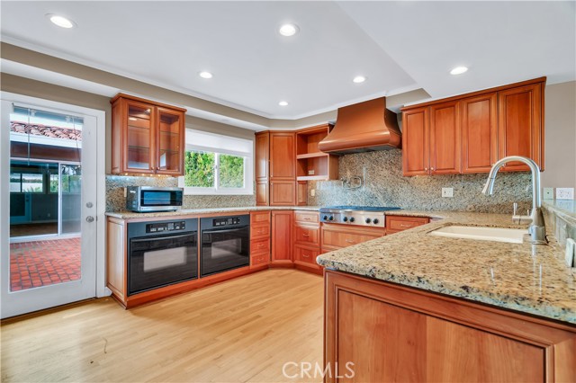 Detail Gallery Image 5 of 17 For 43 Coronel, Palos Verdes Estates,  CA 90274 - 3 Beds | 2 Baths