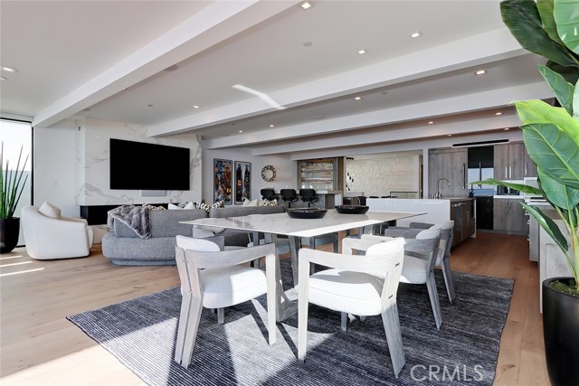 Detail Gallery Image 10 of 35 For 1208 the Strand #C,  Manhattan Beach,  CA 90266 - 3 Beds | 3 Baths