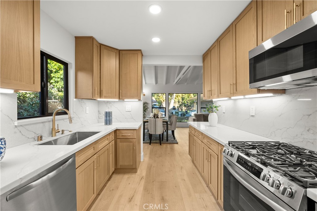 MLS #SR25268958 image #11