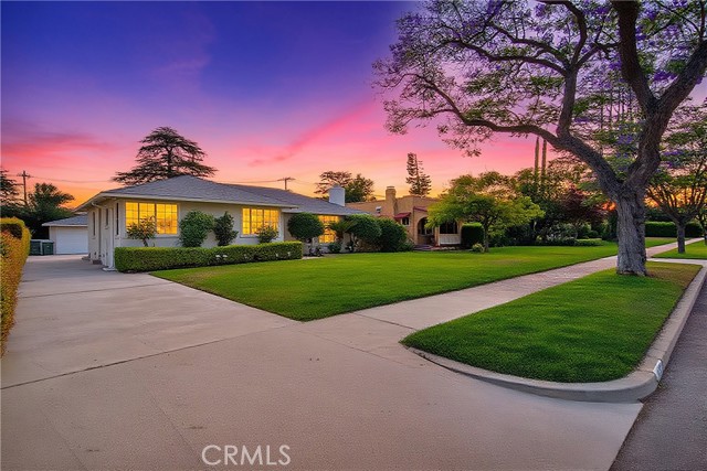 2030 Paloma Street, Pasadena CA: https://media.crmls.org/medias/977d2022-a87d-4df0-ad70-104639f5e950.jpg