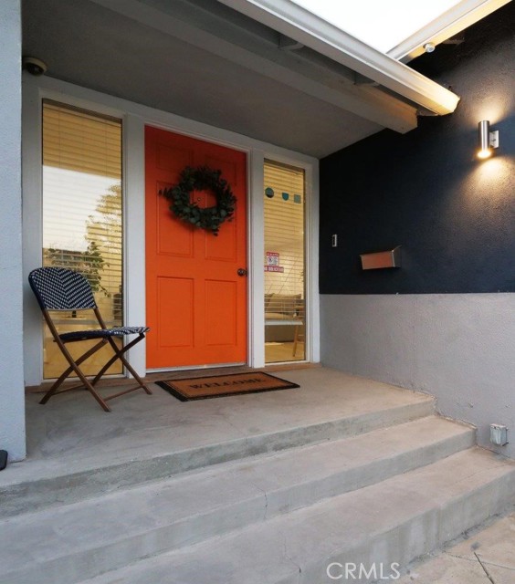 5435 W 76th Street, Los Angeles CA: https://media.crmls.org/medias/977e3485-3422-4b1a-abe6-42cfafd7c070.jpg