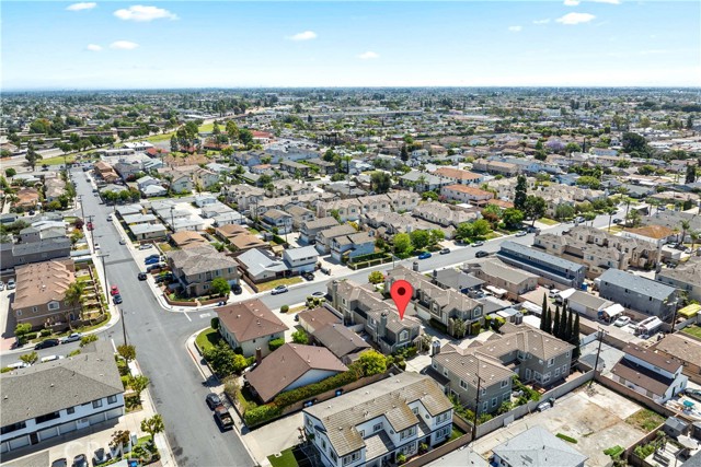 Image 32 of 33 For 8643 Belmont