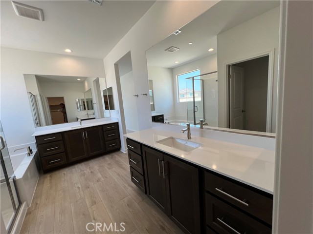 Detail Gallery Image 13 of 29 For 4130 Pioneer Ln, Lake Elsinore,  CA 92530 - 4 Beds | 3 Baths