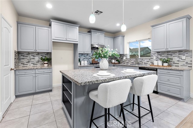 Detail Gallery Image 24 of 70 For 3262 S Portsmouth, Ontario,  CA 91761 - 5 Beds | 3/1 Baths