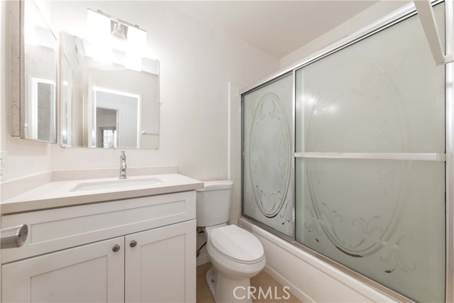 Detail Gallery Image 14 of 33 For 2518 Greenwich Dr, Fullerton,  CA 92833 - 3 Beds | 2 Baths