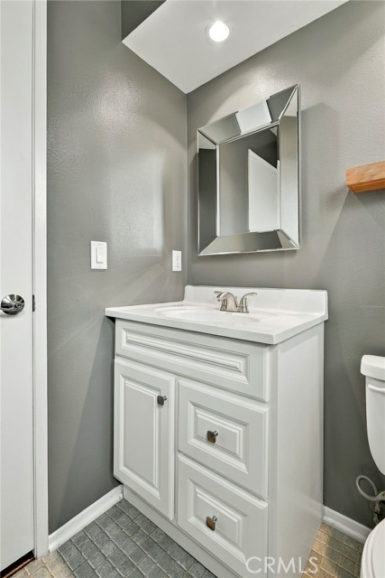 773 South Marengo Avenue, 3 photo 17