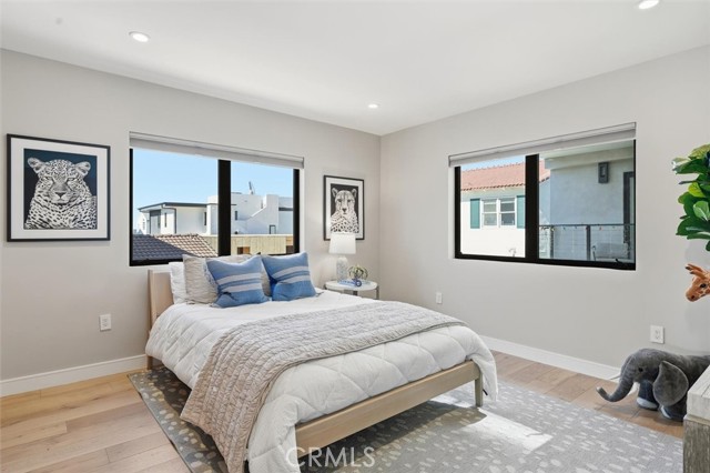 Image 32 of 49 For 959 5th Street  A