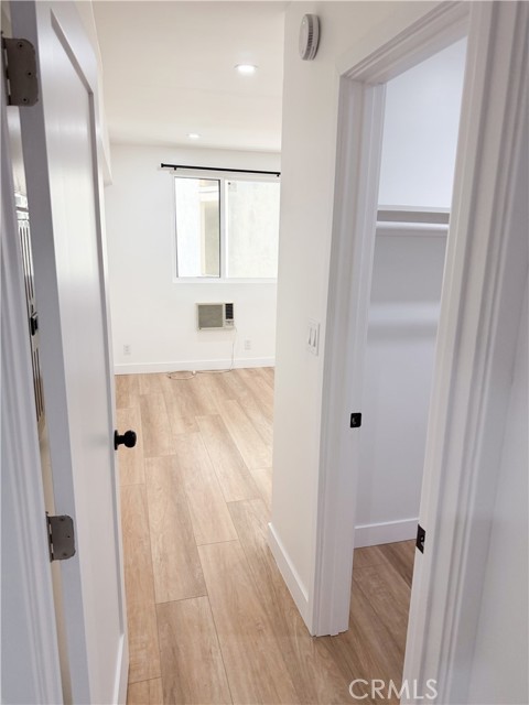 Detail Gallery Image 10 of 11 For 17000 Burbank Bld #203,  Encino,  CA 91316 - 1 Beds | 1 Baths