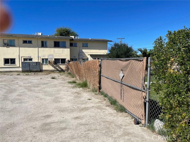 Detail Gallery Image 2 of 3 For 82180 Valencia, Indio,  CA 92201 - – Beds | – Baths