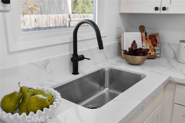 Detail Gallery Image 10 of 26 For 20122 Orchid St, Newport Beach,  CA 92660 - 3 Beds | 1 Baths