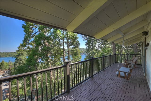 28844 Cedar Drive, Lake Arrowhead CA: https://media.crmls.org/medias/9781774b-6636-48b3-990a-40dfb8be94bb.jpg
