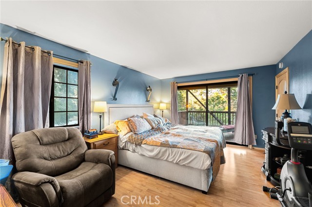 Detail Gallery Image 14 of 31 For 2011 Nob Hill, Running Springs,  CA 92382 - 3 Beds | 2/1 Baths