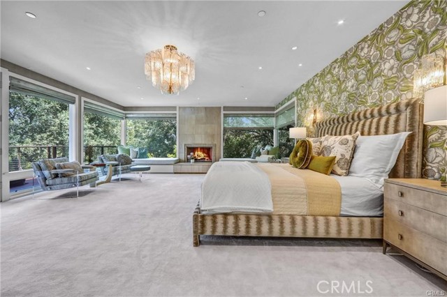 Detail Gallery Image 16 of 43 For 935 Hillcrest, Pasadena,  CA 91106 - 6 Beds | 7/1 Baths