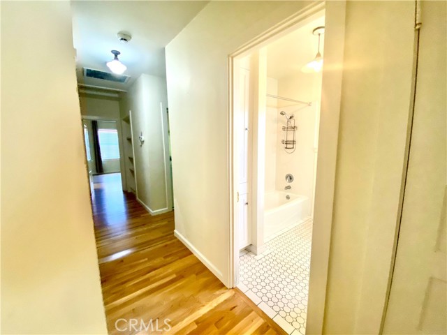 Detail Gallery Image 15 of 31 For 2433 Castro Way, Sacramento,  CA 95818 - 2 Beds | 2 Baths