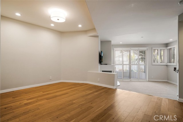 Detail Gallery Image 5 of 24 For 15425 Antioch St #104,  Pacific Palisades,  CA 90272 - 2 Beds | 2 Baths