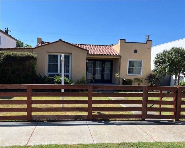 Detail Gallery Image 2 of 26 For 332 E South St, Long Beach,  CA 90805 - 2 Beds | 1 Baths