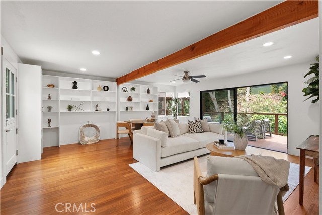 645 Griffith Way, Laguna Beach CA: https://media.crmls.org/medias/9785b4b2-ca2a-4968-b264-79ffab4aa8d9.jpg