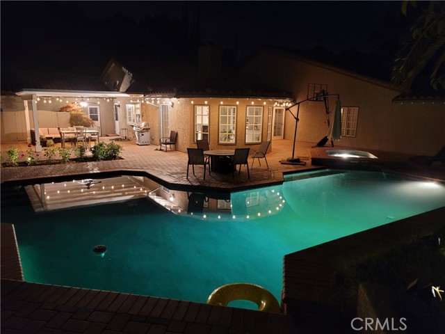 Photo of 20305 Chapter Drive, Woodland Hills, CA 91364
