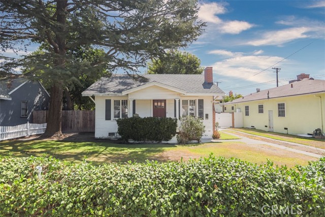 1206 N Keystone, Burbank CA: https://media.crmls.org/medias/97865809-8641-4bef-95b3-11c849c9e8ad.jpg