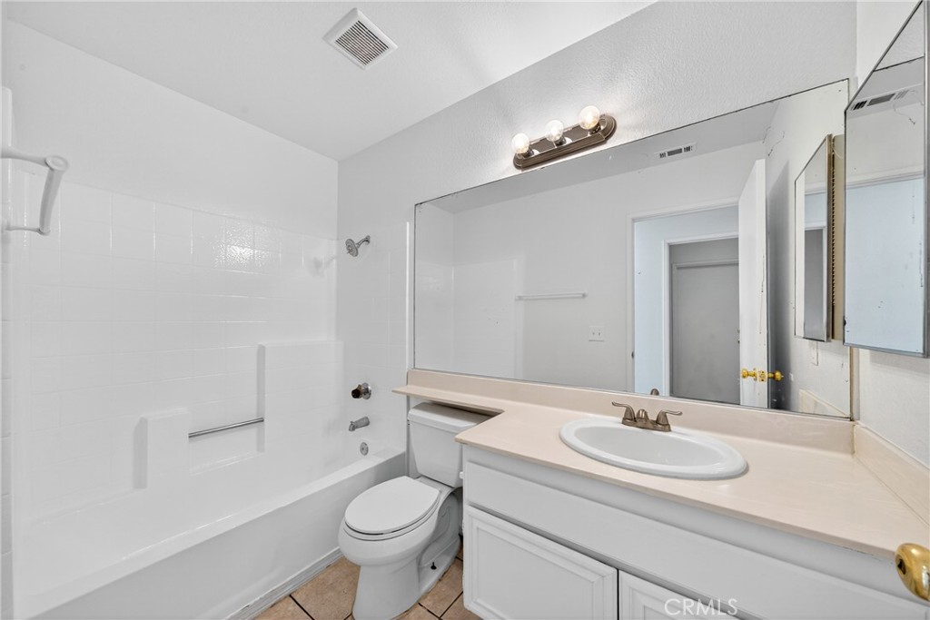 MLS #OC25249388 image #18