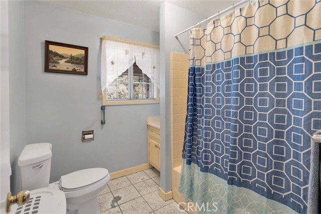 Detail Gallery Image 16 of 44 For 5635 Honeyhill Rd a & B,  Oak Hills,  CA 92344 - 3 Beds | 1 Baths
