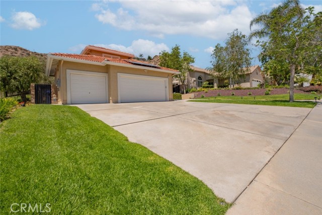 Detail Gallery Image 3 of 30 For 29231 Mammoth Ln, Canyon Country,  CA 91387 - 3 Beds | 3 Baths