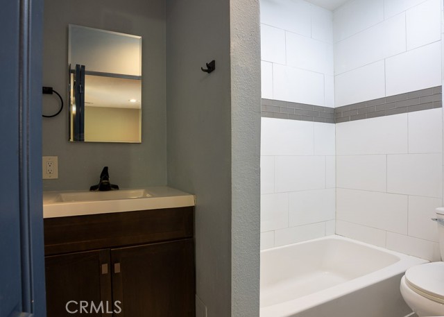 Detail Gallery Image 29 of 36 For 12561 Willard St, North Hollywood,  CA 91605 - 4 Beds | 2 Baths