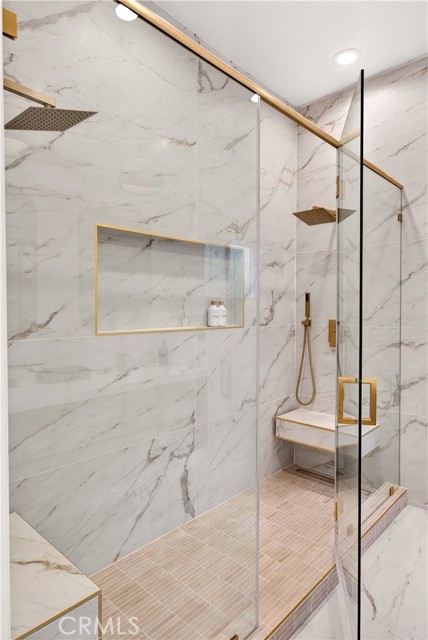 Detail Gallery Image 17 of 30 For 11814 Hesby St, Valley Village,  CA 91606 - 4 Beds | 2 Baths