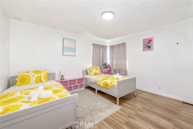 Image 14 of 31 For 1345 Jellick