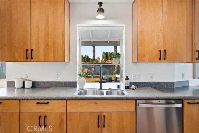 Detail Gallery Image 16 of 34 For 1006 Eagle Ct, Paso Robles,  CA 93446 - 3 Beds | 2 Baths