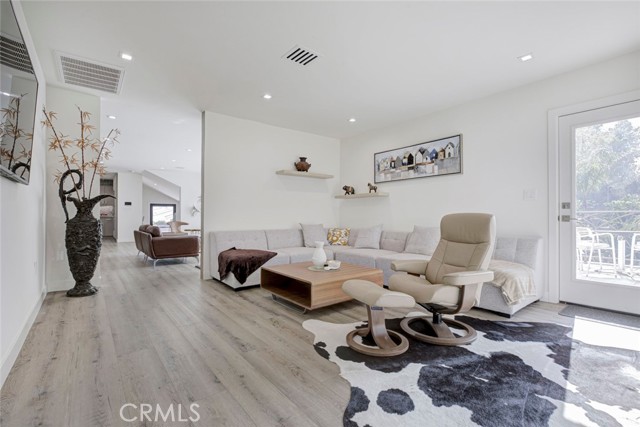 Detail Gallery Image 32 of 75 For 10555 Art St, Shadow Hills,  CA 91040 - 2 Beds | 3 Baths