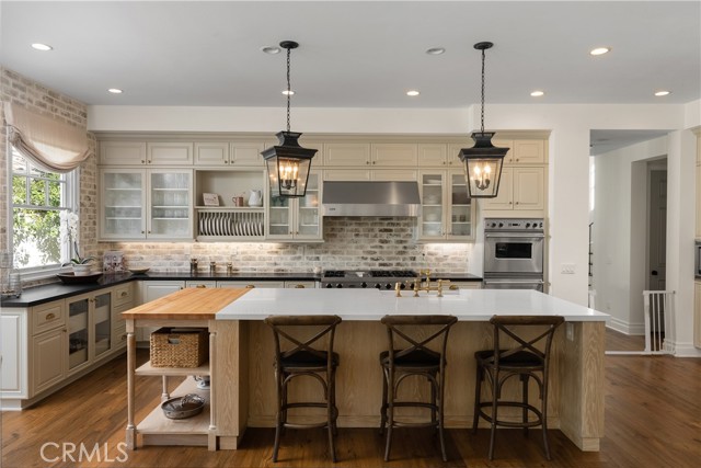 Detail Gallery Image 9 of 34 For 7 Vintage, Newport Beach,  CA 92660 - 4 Beds | 3/1 Baths