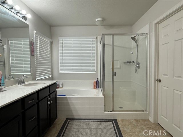 Detail Gallery Image 4 of 8 For 29325 Centerfield, Lake Elsinore,  CA 92530 - 4 Beds | 3 Baths