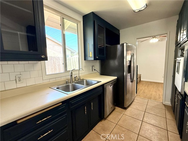 4065 Mount Everest Boulevard, San Diego CA: https://media.crmls.org/medias/978ad450-6f64-4a0b-92fa-541b3a7018ea.jpg