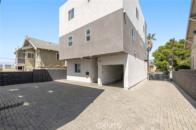 Detail Gallery Image 4 of 53 For 1143 Irolo St, Los Angeles,  CA 90006 - 12 Beds | 14 Baths